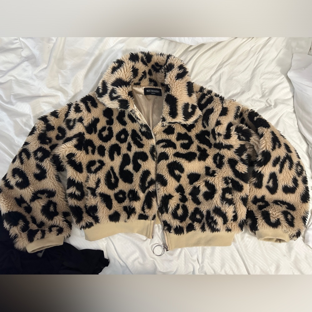 Kittenish crop cheetah teddy jacket